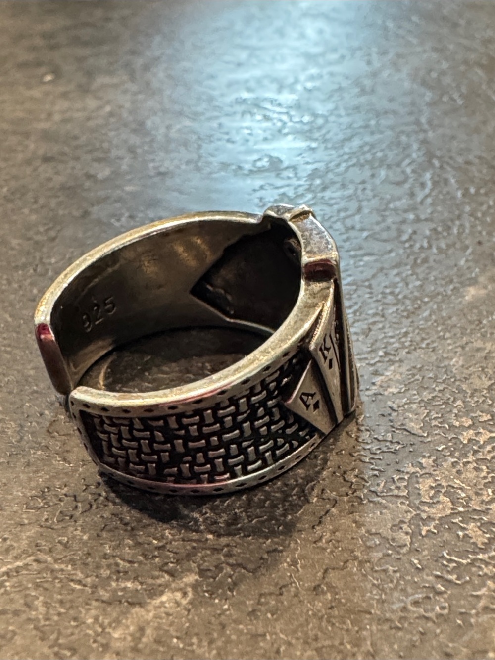 Vintage Style Silver Tone Wide Ring with Playing Card Accents - Picture 5 of 5